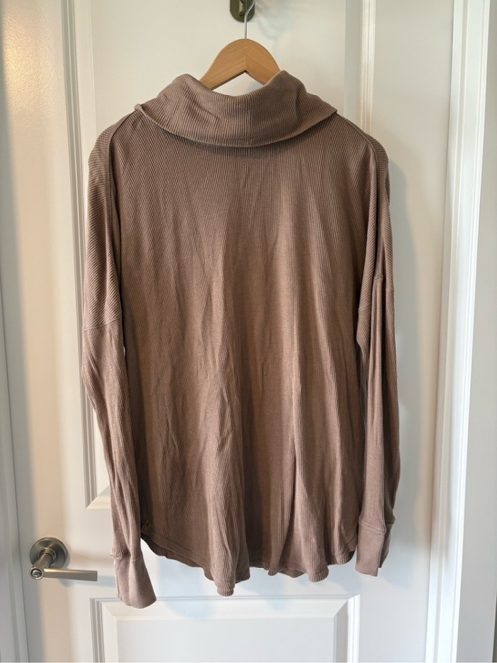10Tree Highwood Taupe Waffle Knit Slouchy Turtleneck Sweater XL